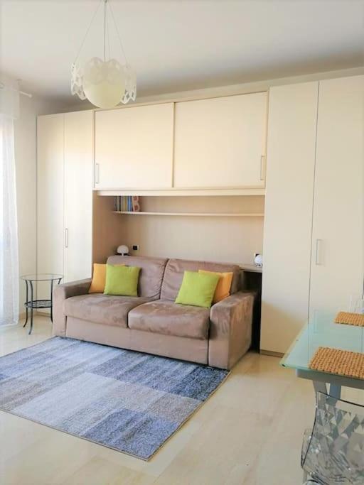 Gef House - Studio Apartment Bande Nere Milán Exteriér fotografie